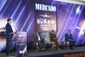 Presidente de la JAC participa en panel “Industria Aérea: Volando Alto” de Revista Mercado