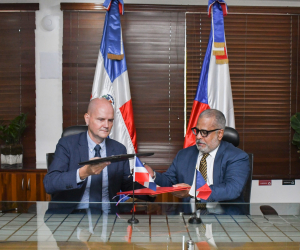 República Dominicana y República Checa modernizan acuerdo de transporte aéreo que fortalece aviación comercial