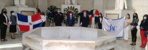 Junta de Aviación Civil honra padres de la patria con ofrenda floral