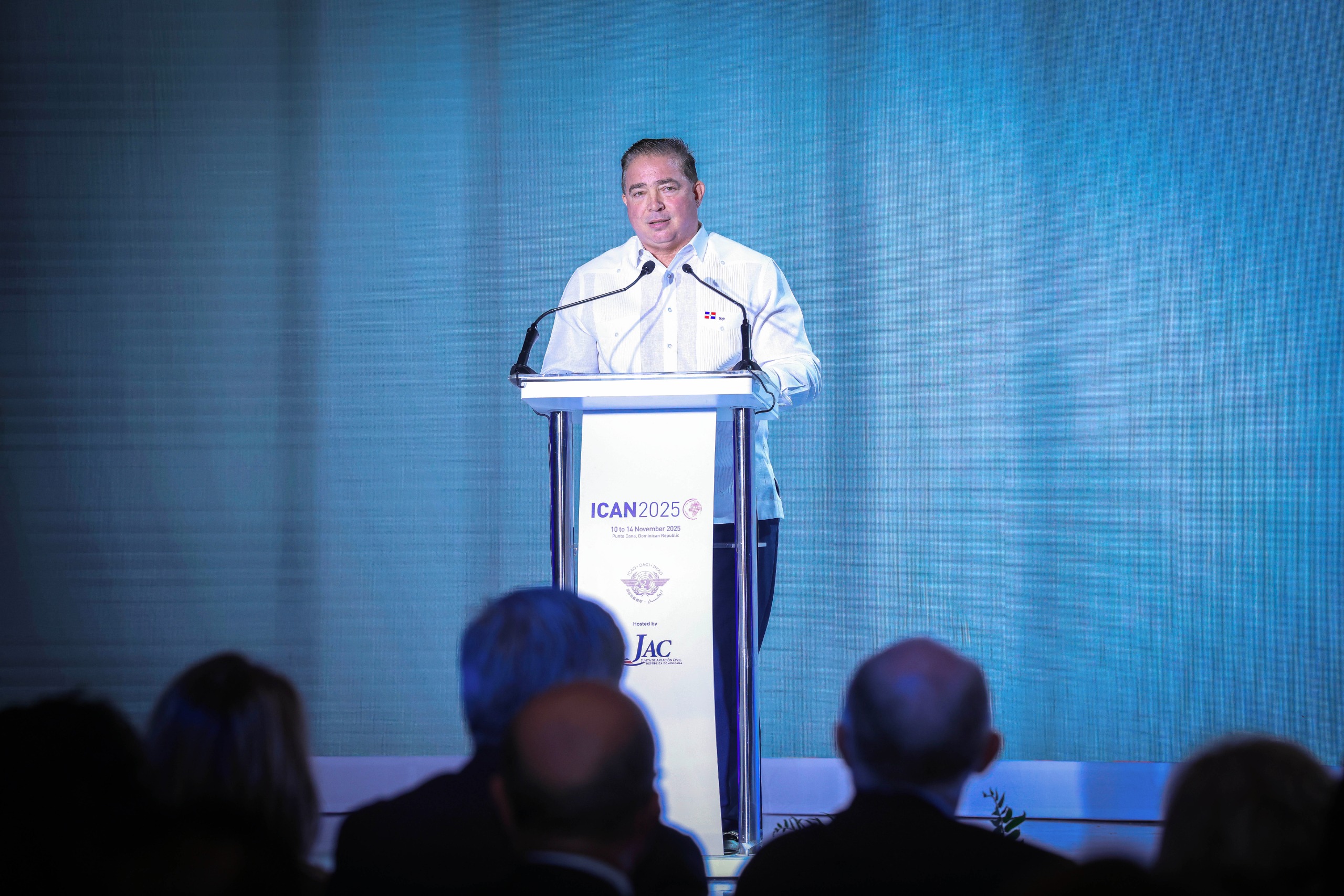 RD cierra el ICAN 2025 con 35 negociaciones y 20 instrumentos bilaterales firmados que impulsarán la conectividad aérea del país.